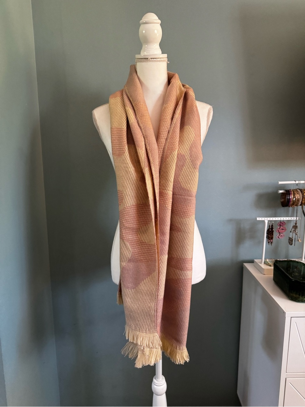 NWT Vernacular Neutral Camo Blanket Scarf Pinks Blush Beige